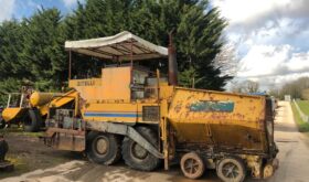 Bitelli / Caterpillar BB670 Asphalt Paver