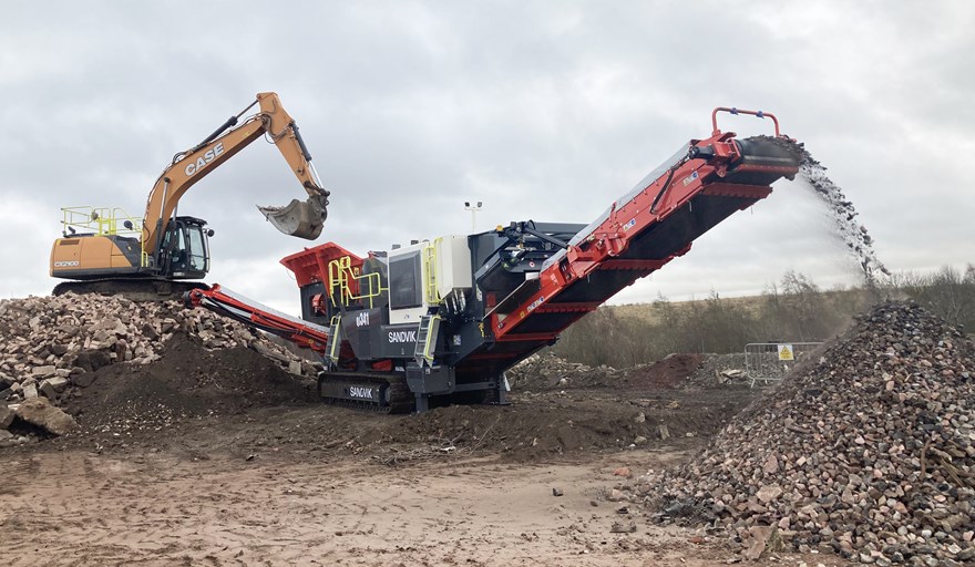 Sandvik QJ341 loaded