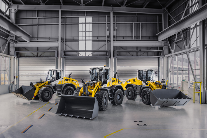 The new mid-sized wheel loader series from Liebherr feature the L 526, L 538 and L 546 models