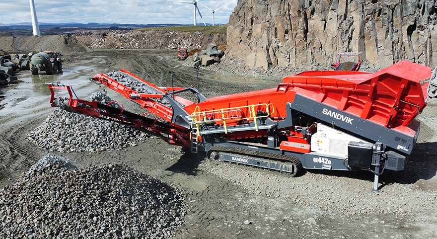 Hybrid Sandvik QE442e working