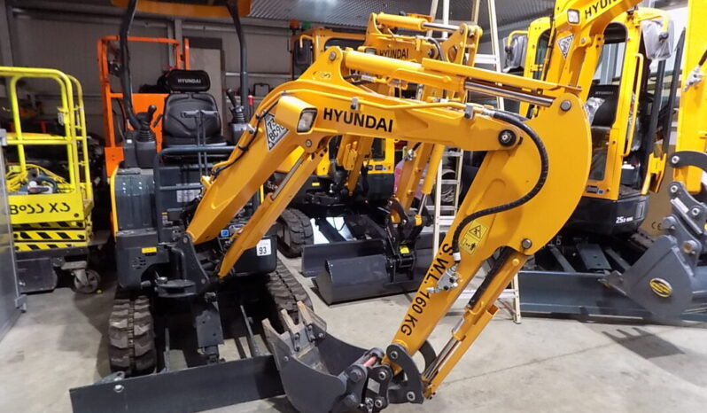 BRAND NEW – HYUNDAI Robex Mini Excavators In Stock full
