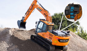 Develon (Doosan) DX140LC-7K Tracked Excavator