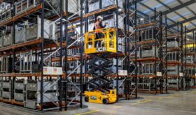 JCB electric scissor lift