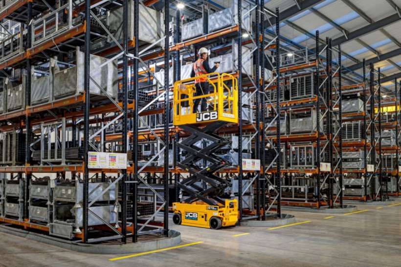 JCB electric scissor lift