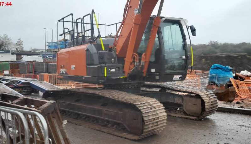 2021 Hitachi ZX 210 LC-6 full