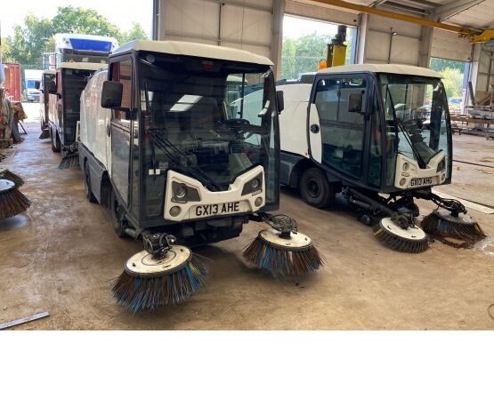 2013 JOHNSTON CX201 ROAD SWEEPER in Compact Sweepers