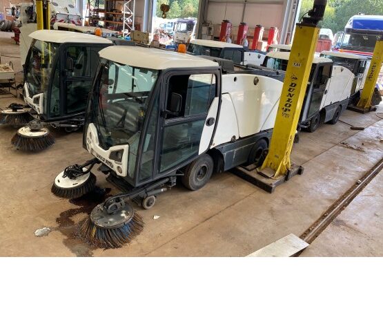 2013 JOHNSTON CX201 ROAD SWEEPER in Compact Sweepers full