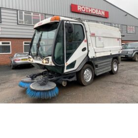 2013 JOHNSTON CX400 ROAD SWEEPER in Compact Sweepers