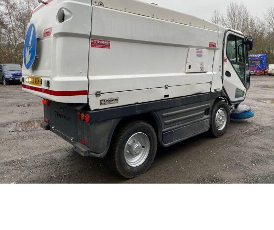 2013 JOHNSTON CX400 ROAD SWEEPER in Compact Sweepers full