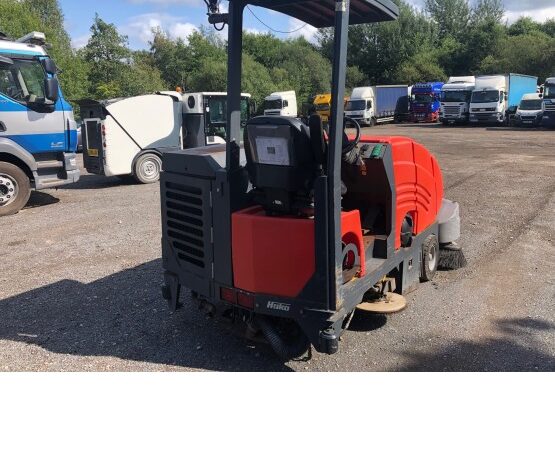 2012 HAKO HAKOMATIC 1800 LPG ROAD SWEEPER in Compact Sweepers full