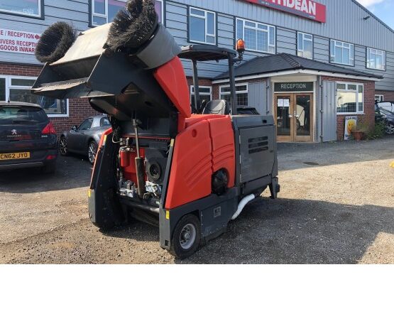 2012 HAKO HAKOMATIC 1800 LPG ROAD SWEEPER in Compact Sweepers full