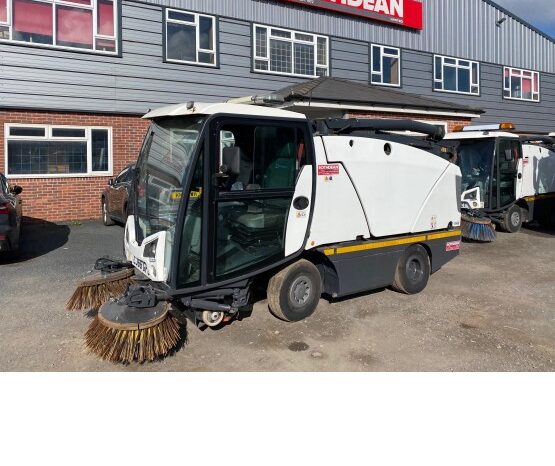 2017 JOHNSTON C201 ROAD SWEEPER in Compact Sweepers