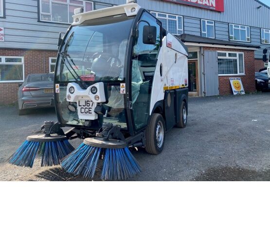 2017 JOHNSTON C101 ROAD SWEEPER in Compact Sweepers