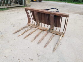 Dung Fork