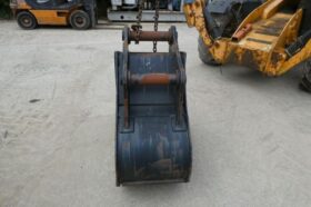 1 Titan Trenching Bucket New Shop Soiled 80 Mil Pins full