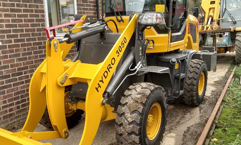 2020 -70 Hydro 3050 4WD, Loader, Teleram/Forklift tractors