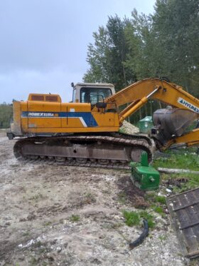 Circa 2000 Hyundai 210LC Loader tractors