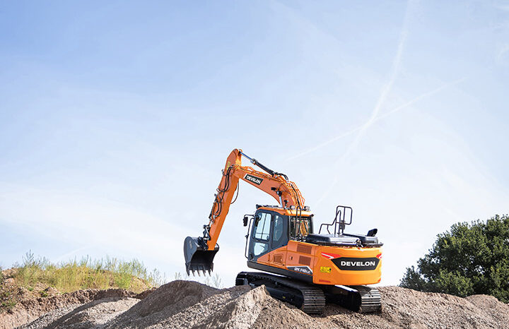 New Develon DX140LC-7 Tracked Excavators full