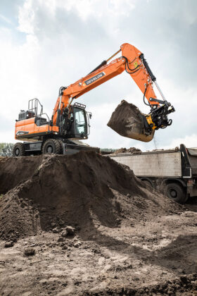 New Develon DX170W-7 Wheeled Excavators full