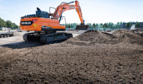 New Develon DX225LC-7 Tracked Excavators