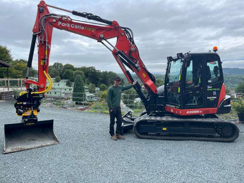 Kubota KX085-5 with two-piece boom