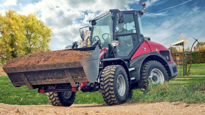 Yanmar V7 Wheel Loader