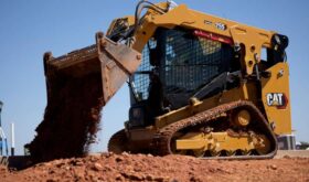 CAT 255 compact track loader