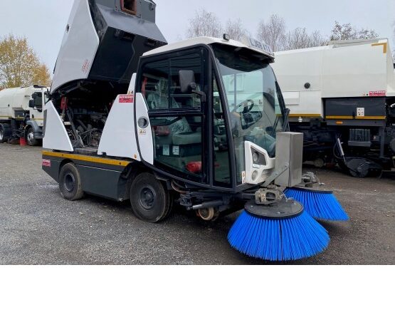 2018 JOHNSTON CX201 ROAD SWEEPER in Compact Sweepers full
