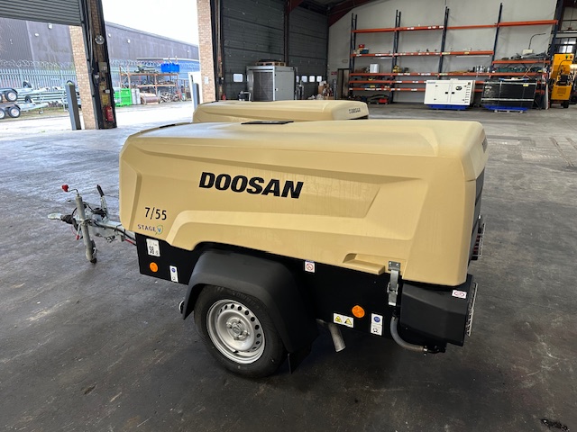 NEW DOOSAN 7/55 TOUGH TOP 180 cfm STAGE V (CHOICE IN STOCK) full