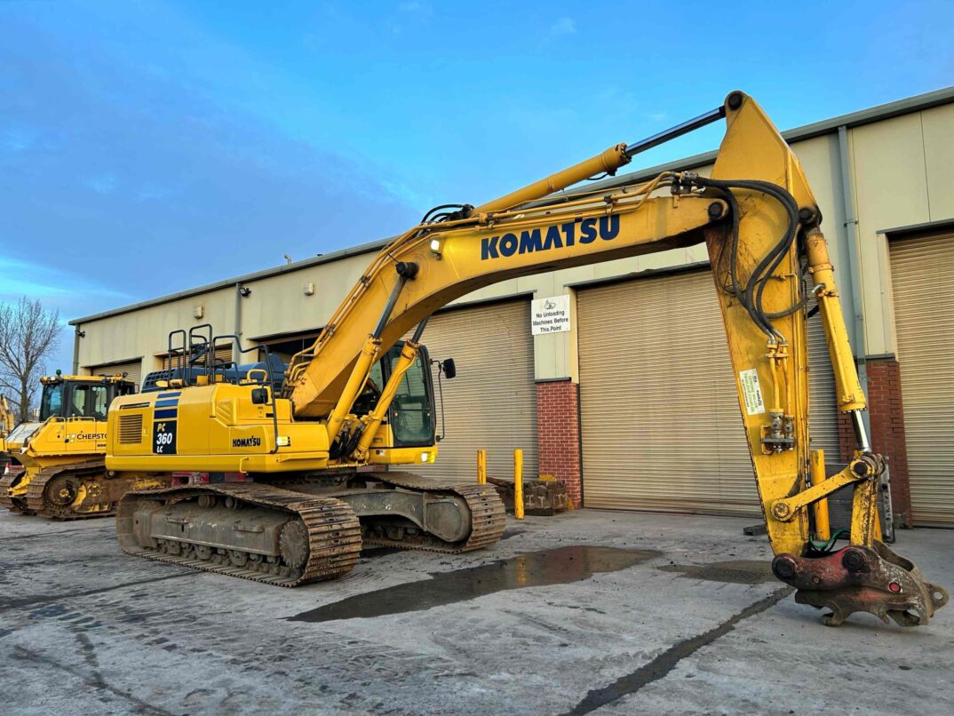 2018 Komatsu PC360LC-11 Excavator – Tracked for Sale in South Wales full