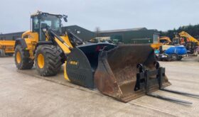 2017 JCB 435S Agri loading shovel and attachments