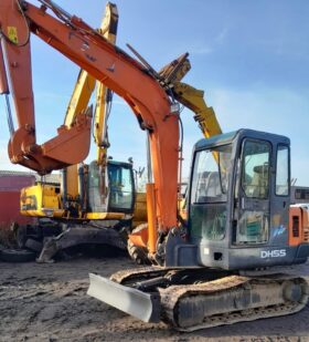 Doosan DH55 5.5 ton Mini Digger 1 bucket