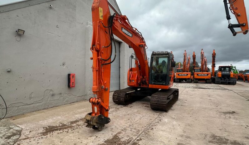 Used 2015 Doosan DX140 LCR Tracked Excavators full