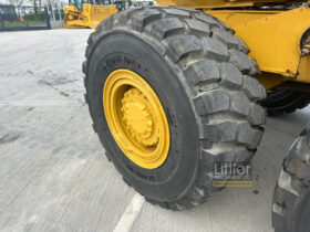 2018 CAT 725C2 full