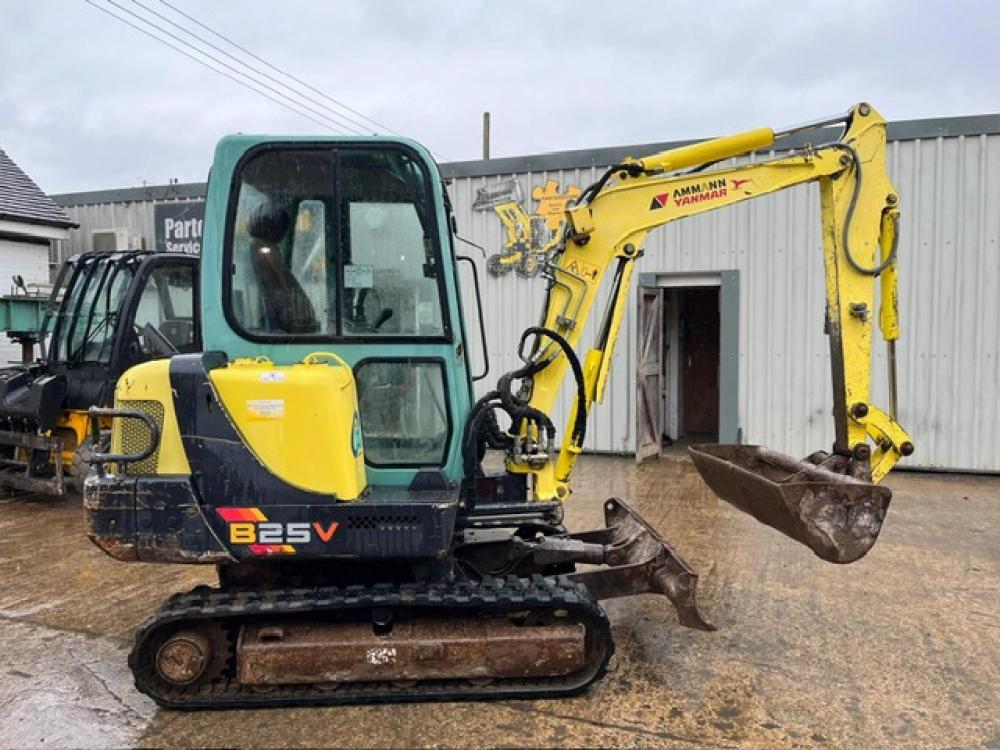 2010 Yanmar B25V-A Excavator 1Ton  to 3.5 Ton for Sale