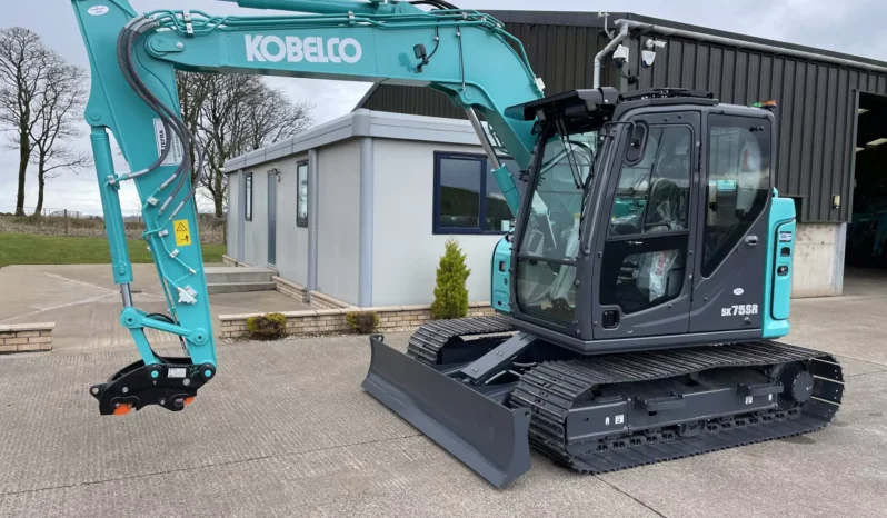 Kobelco SK75SR-7 Excavator, 8.5 tons, wide tracks