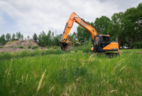 New 2025 Develon DX140LC-7 Tracked Excavators full