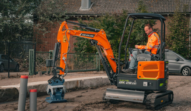 New 2025 Develon DX20Z Mini Excavators full
