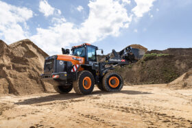 New 2025 Develon DL200-7 Wheeled Loaders full