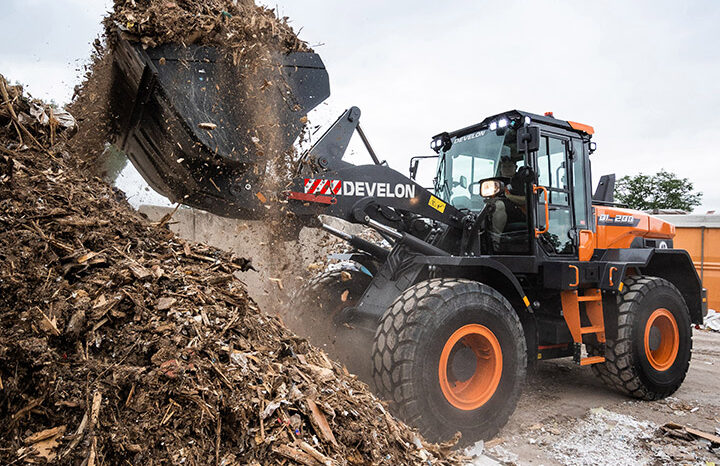 New 2025 Develon DL200-7 Wheeled Loaders full