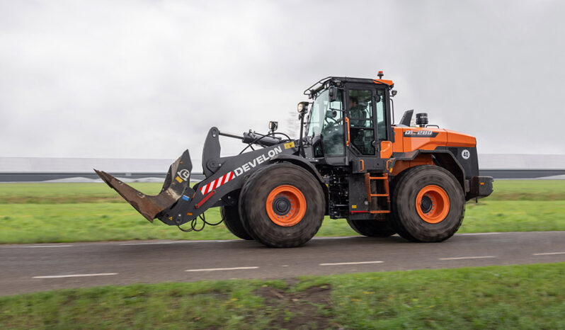 New 2025 Develon DL280-7 Wheeled Loaders full