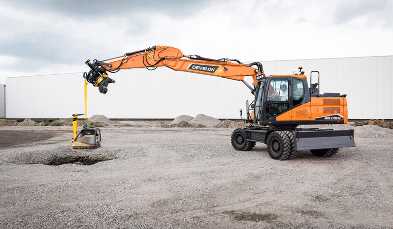 New 2025 Develon DX170W-7 Wheeled Excavators