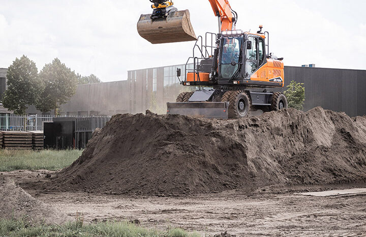 New 2025 Develon DX170W-7 Wheeled Excavators full