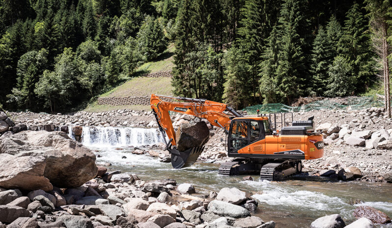 New 2025 Develon DX245NHD-7 Tracked Excavators full