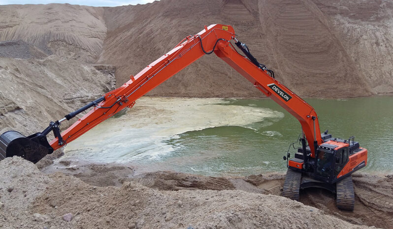 New 2025 Develon DX300LC-7 Tracked Excavators