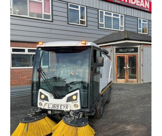 2020 JOHNSTON CX202 ROAD SWEEPER in Compact Sweepers