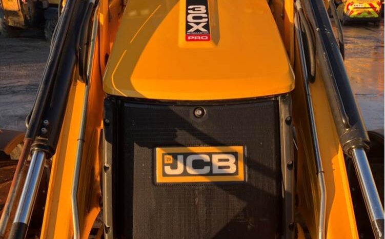 2022 JCB 3CX full