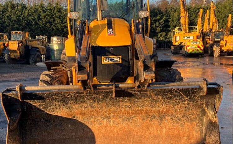2022 JCB 3CX full