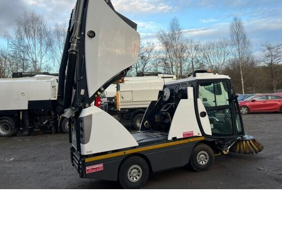 2020 JOHNSTON CX202 ROAD SWEEPER in Compact Sweepers full