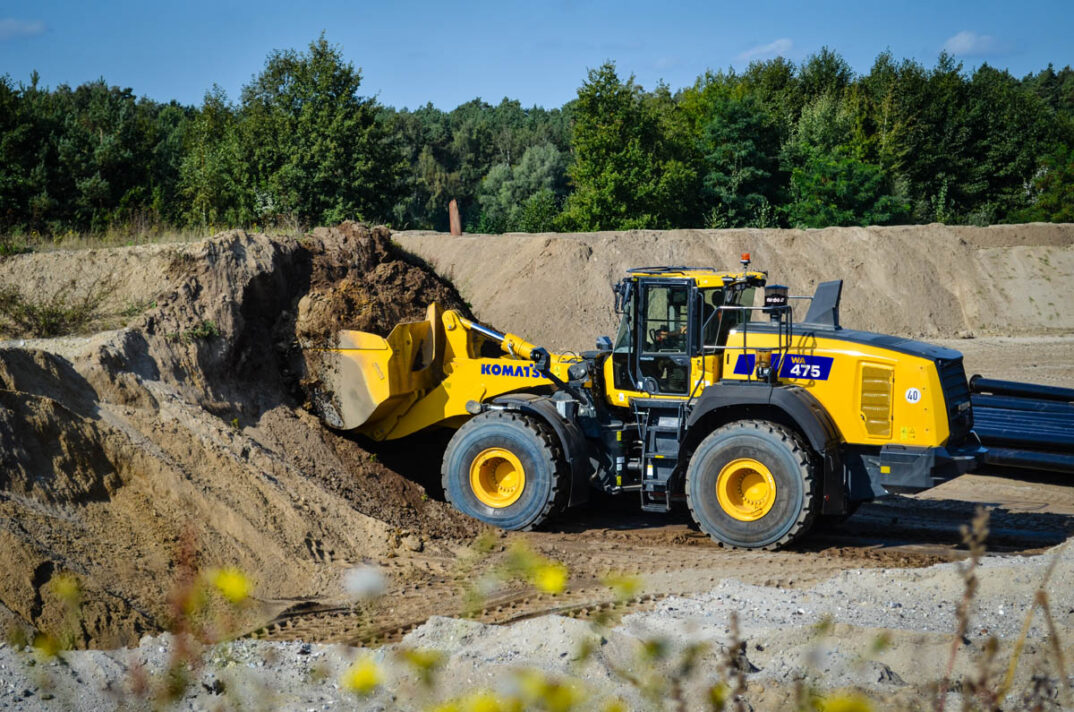 Komatsu new Dash 11 wheel loaders WA475-11